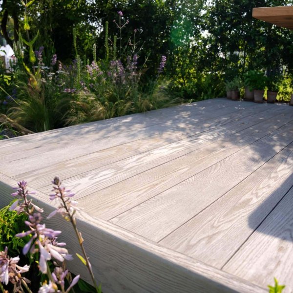 Redux-Decking-RHS-Tatton-Gold-Award-3